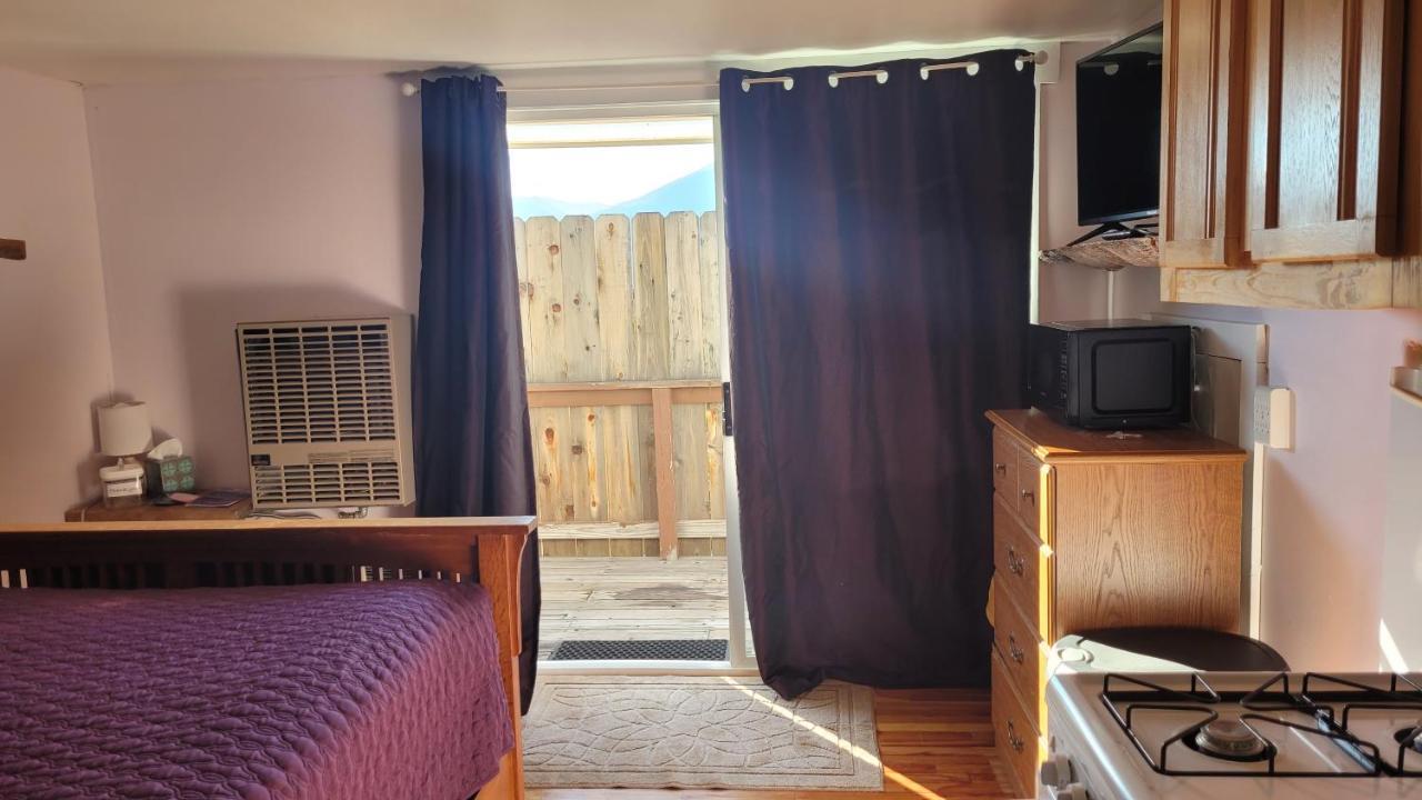 Angel Cottage With A Sauna Or The Cozy With A Jacuzzi Tub, Both Are Studios With A View Of Mount Shasta Extérieur photo