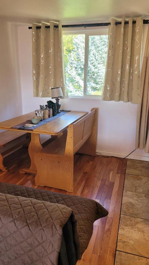 Angel Cottage With A Sauna Or The Cozy With A Jacuzzi Tub, Both Are Studios With A View Of Mount Shasta Extérieur photo
