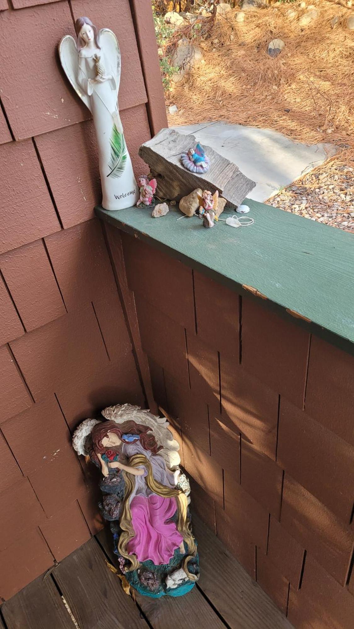 Angel Cottage With A Sauna Or The Cozy With A Jacuzzi Tub, Both Are Studios With A View Of Mount Shasta Chambre photo
